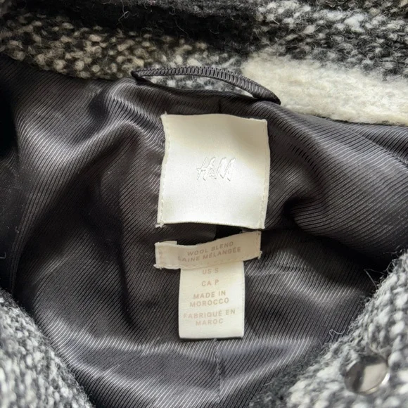 H&M Plaid Black and White Jacket - Picture 2 of 15